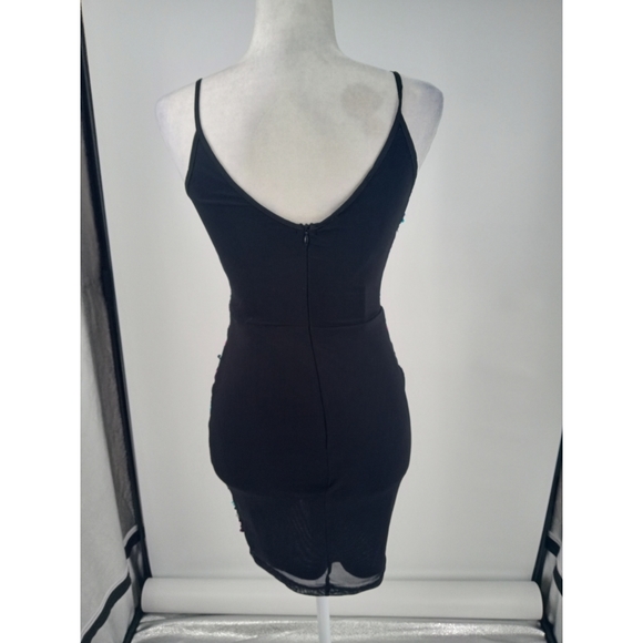 Purple Sequins Sleeveless V-Neck Bodycon Mini Dress - Picture 8 of 11